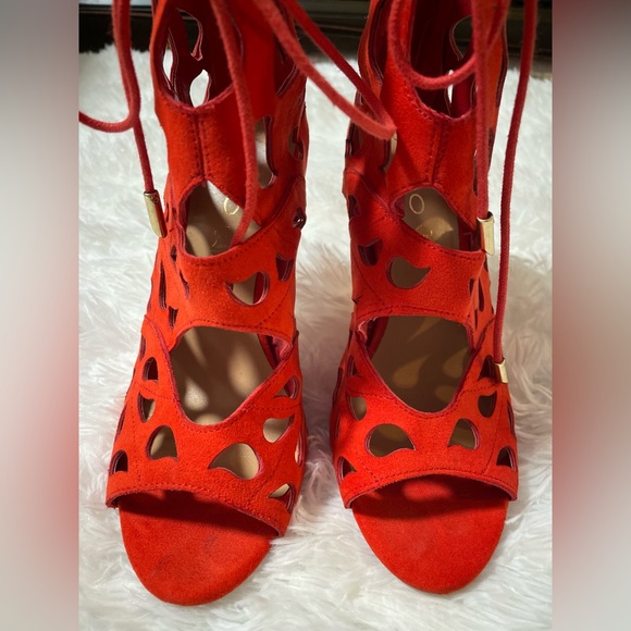 Aldo Red 4" Stiletto Cutout Rocker Teardrop Peep Toe Heel Size 7 Suede Laser Cut - Picture 6 of 15